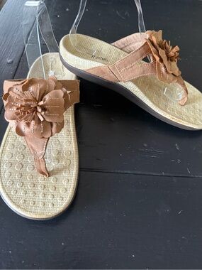 Orthaheel Tan Floral Thong Wedge Sandals